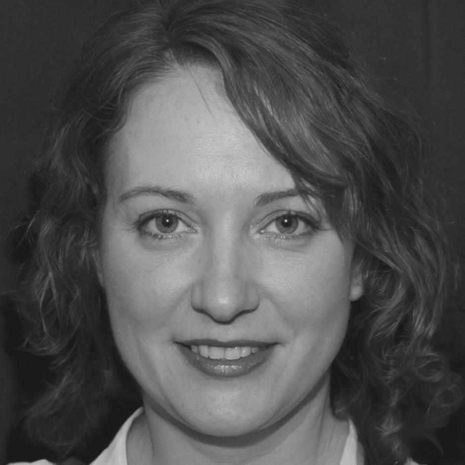 Retrato profesional de Esperanza Vidal, directora de formación empresarial
